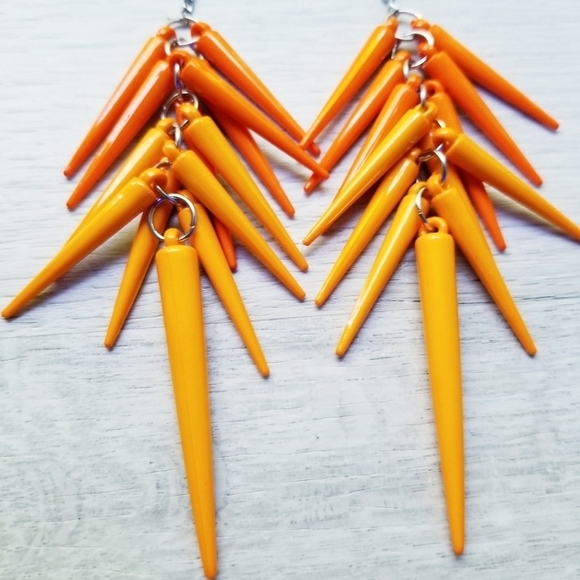 "BUNDLES ONLY" Tropical Orange Dangle Spikes Earrings - Picture 5 of 6